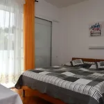 Josip 아파트 *